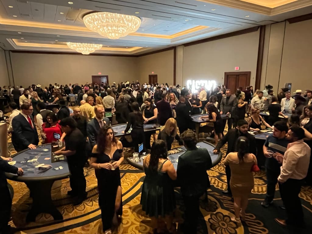 Full house casino party